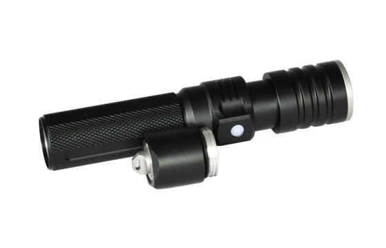 چراغ قوه قابل شارژ 700lm CREE LED زوم با CE تایید